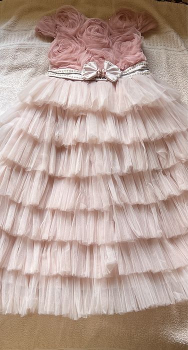 Святкове плаття для дівчинки