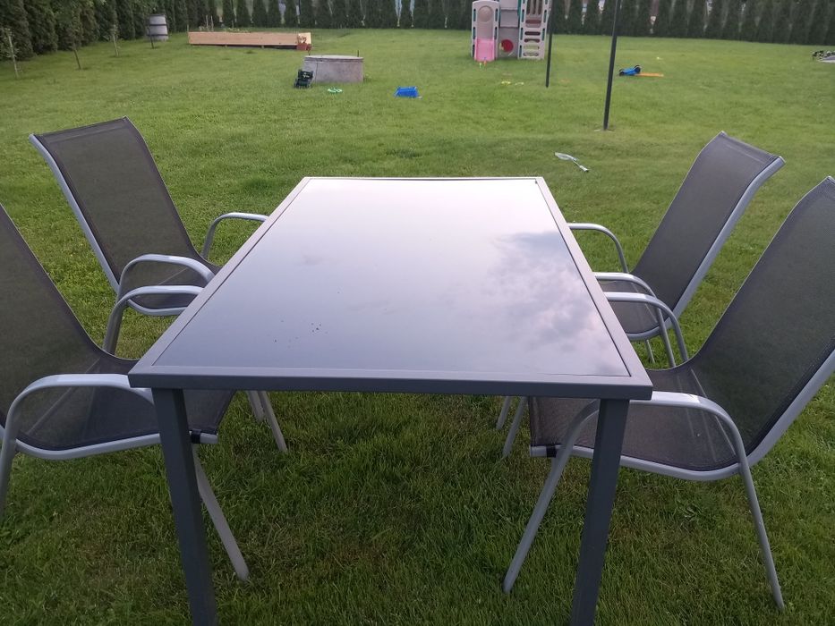 Stó na taras +4 krzesła