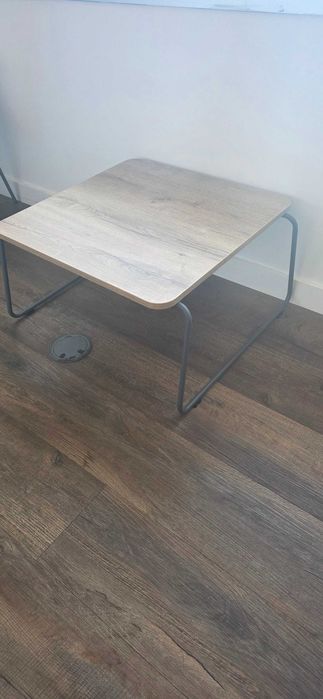 Secretarias e Mesas 60€/cada