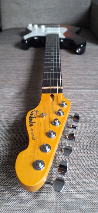 Tribute Starlight Deluxe SSS gitara elektryczna