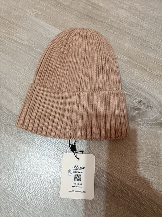 Шапка гарної в'язки Нова