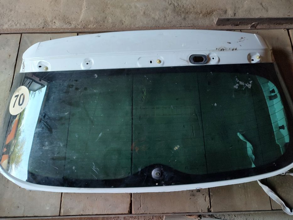 Заднє скло кришки багажника Citroen C4 2012