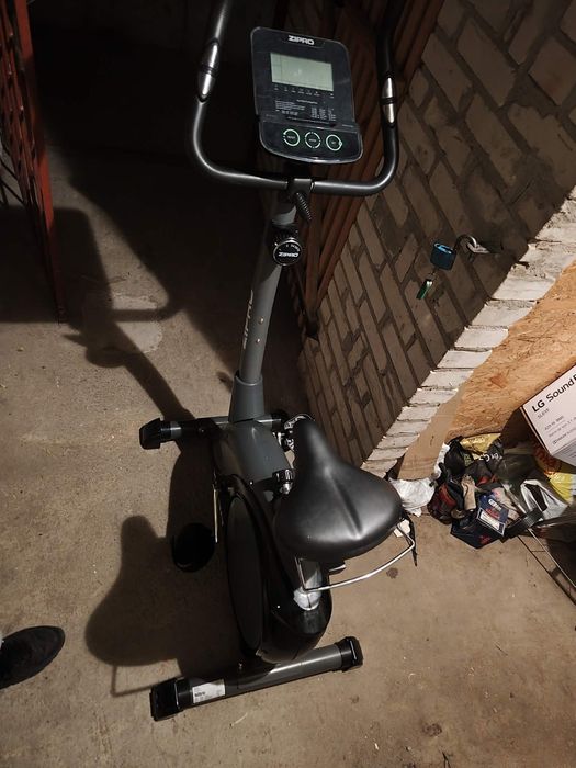 Sprzedam rower stacjonarny zipro