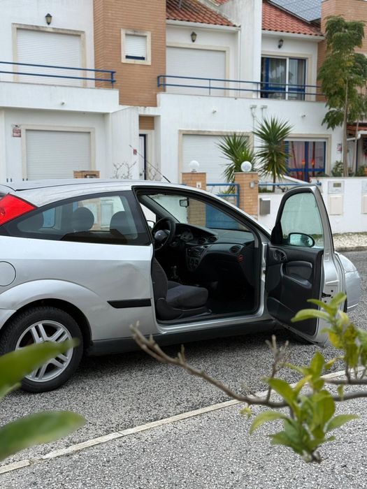 1999 Ford Focus 1.4 16v gasolina Carro Barato!!