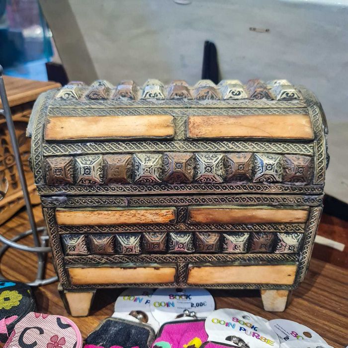 Caixa de Jóias em Osso e Metal