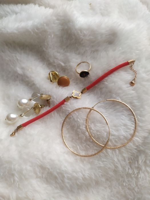 Біжутерія.Хороший стан.