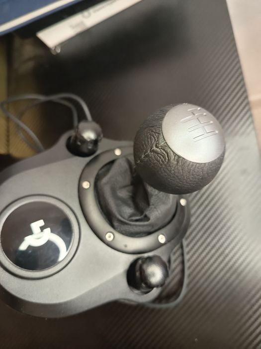 Vendo Logitech driving force shifter