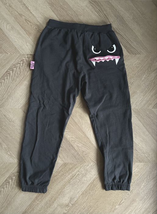 Zombie Dash Spodnie dresowe M Sinsay