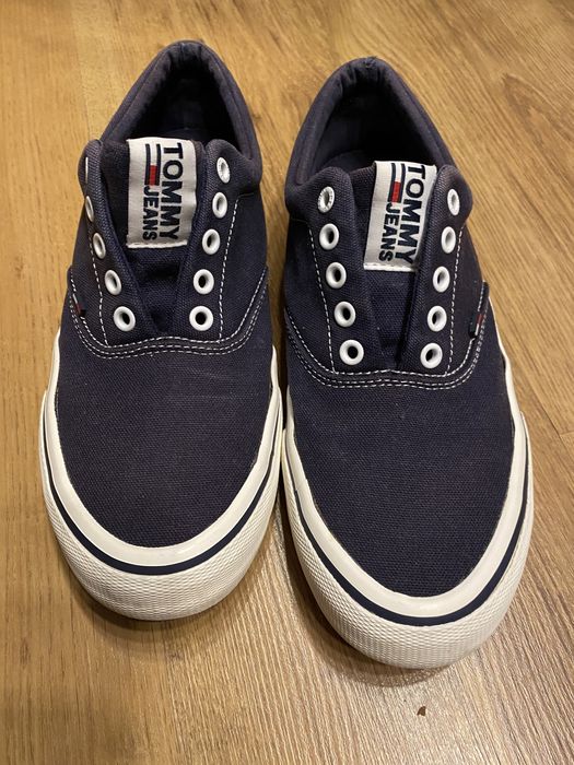 Tommy  Hilfiger tenisówki rozmiar  41 wkładka 25,8