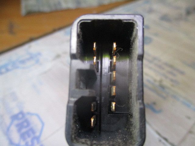 Botão / interruptor 4 piscas MAZDA 323 III (BF)