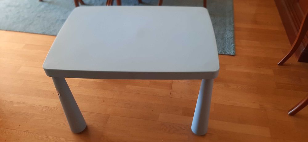 MAMMUT Mesa para criança azul bom estado