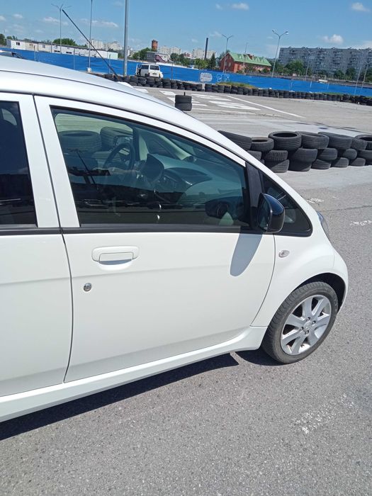 Peugeot ion 2016