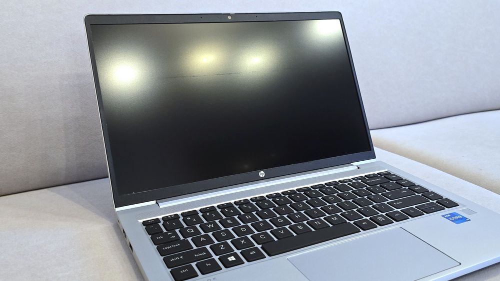 Laptop HP probook 440 g8 intel i5-1135g7, 512gb ram.