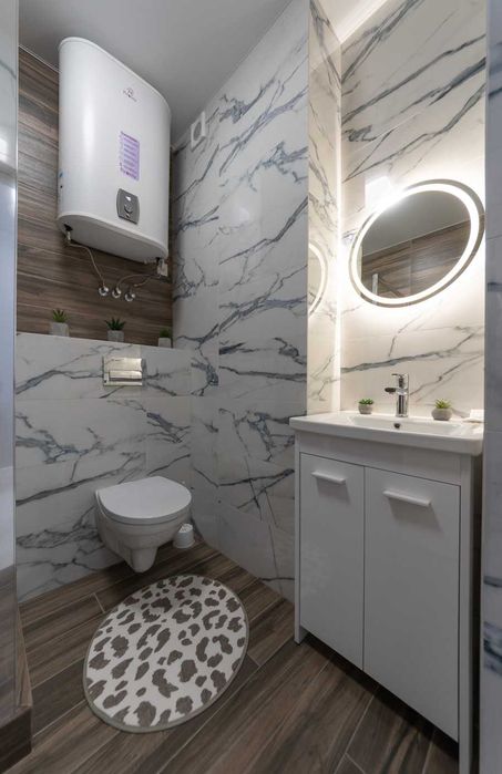 Подобово - студія з ремонтом, у будинку з Генератором, 5 хв. до метро.