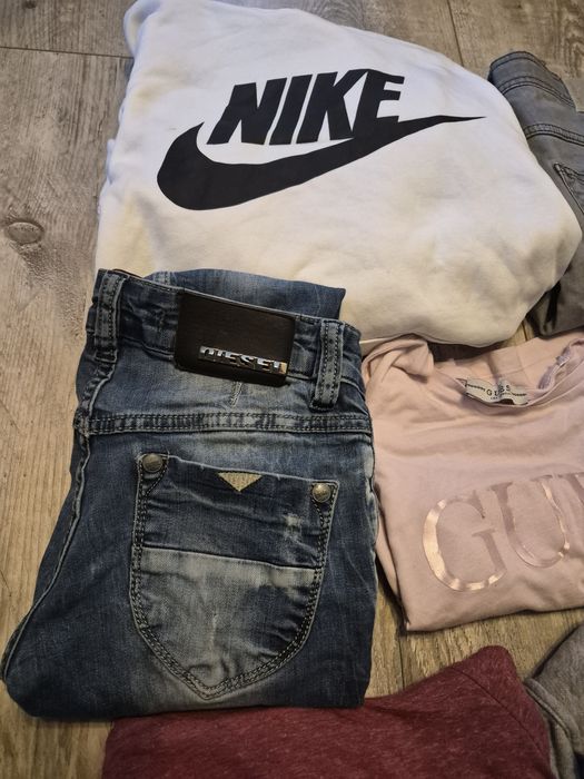 Zestaw ubrań ze zdjęć.