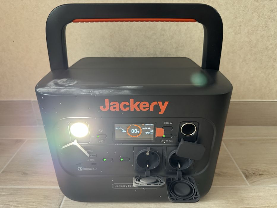 Jackery Explorer 1000 Pro