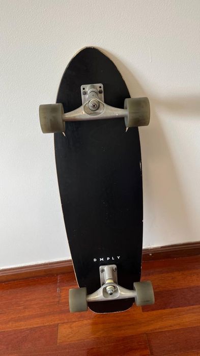 Um skater penny e um long