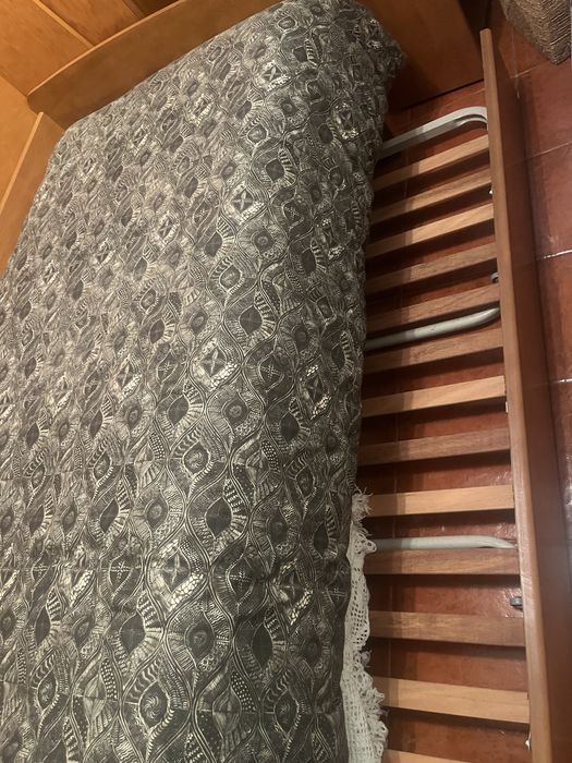 Cama dupla de solteiro