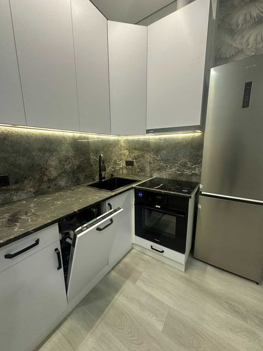 1-комнатная квартира ЖК Золотая Эра 40м2, мебель+техника