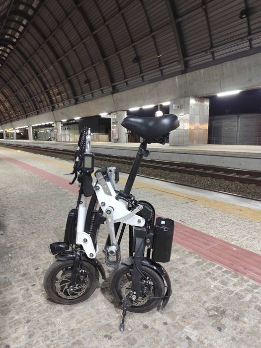 Bicicleta elétrica dobrável roda 12