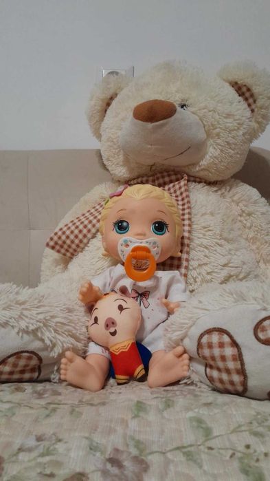 пупсик\лялька дівчинка.