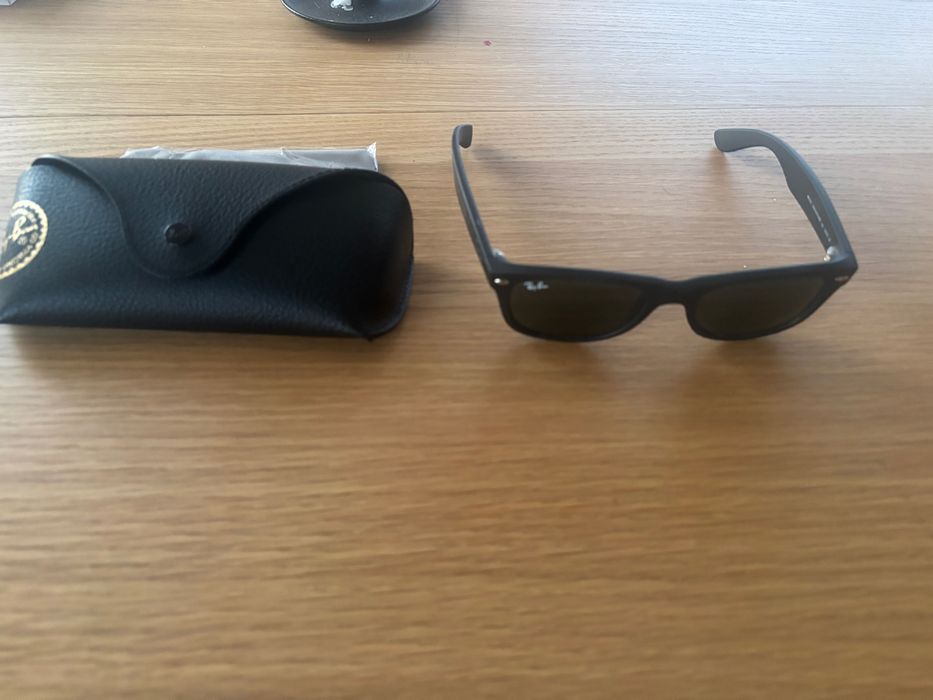 okulary przeciwsłoneczne marki Ray-Ban