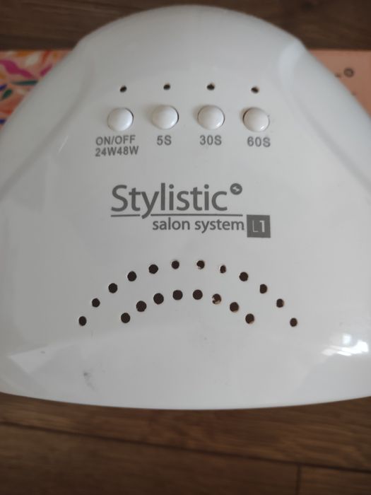 Lampa do stylizacji paznokci