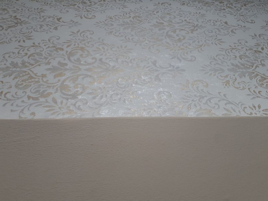 Aplicação de papel de parede.
