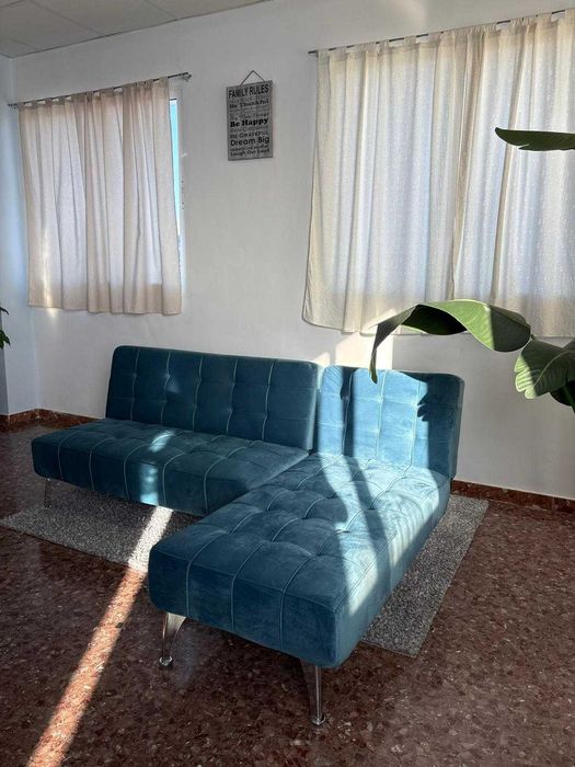 Novo sofá Aroa CheissLounge em veludo azul