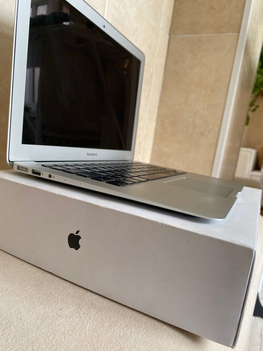 MacBook Air 2017492224842250342401