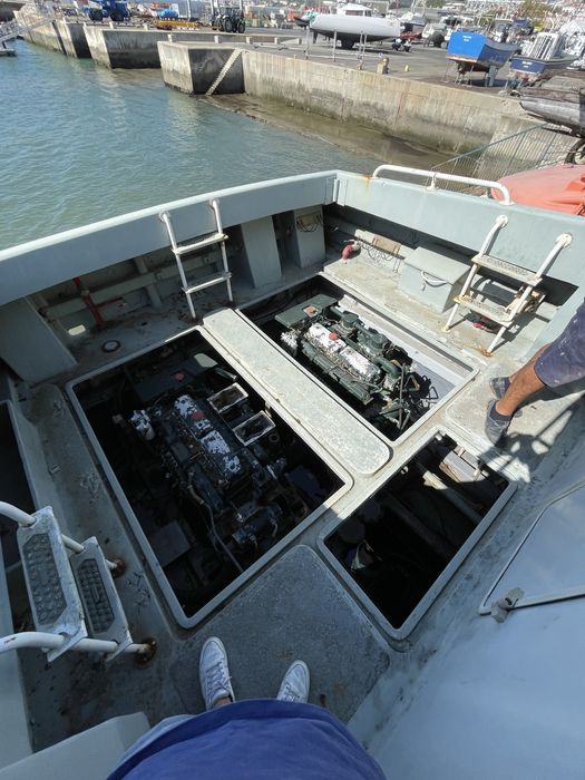 Barco Lancha 12m para Restauro