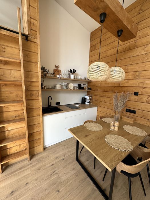 Оренда будинку з чаном та басейном