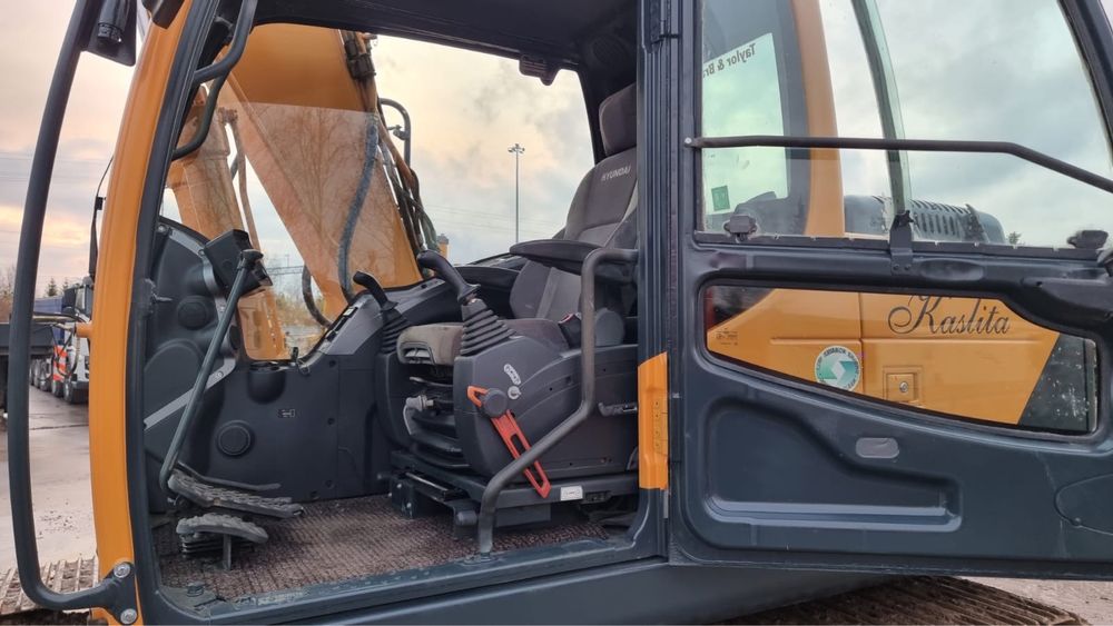 Экскаватор Hyundai R 140 LC