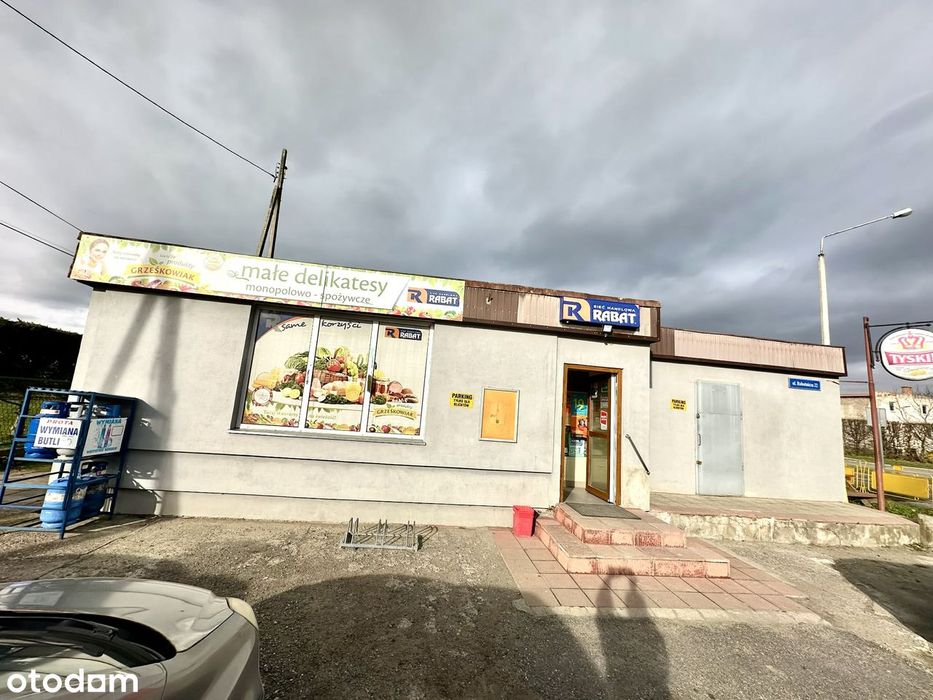 Lokal użytkowy z prywatnym parkingiem i ogrodem w Paczkowie