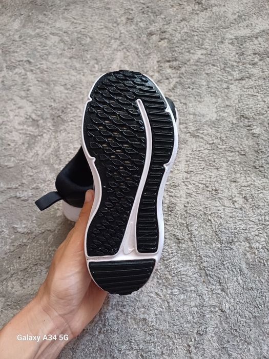 Дитячі оригінальні кросівки Nike