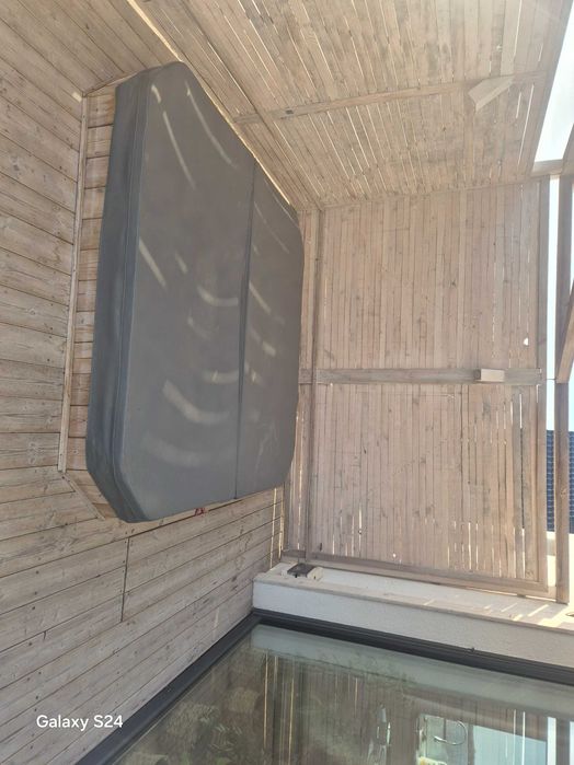 Sprzedam Jaccuzi/ Wannę spa