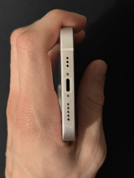 iPhone 13  розбитий екран
