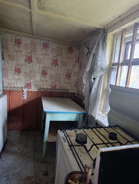 Продам ділянку з будинком