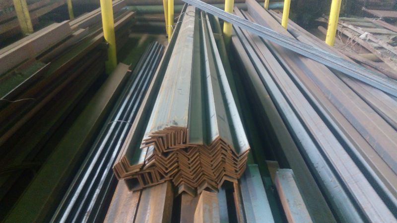 Уголок 20 25 30 35 40 45 63 70 75 80 90 100 110 125 новый демонтаж