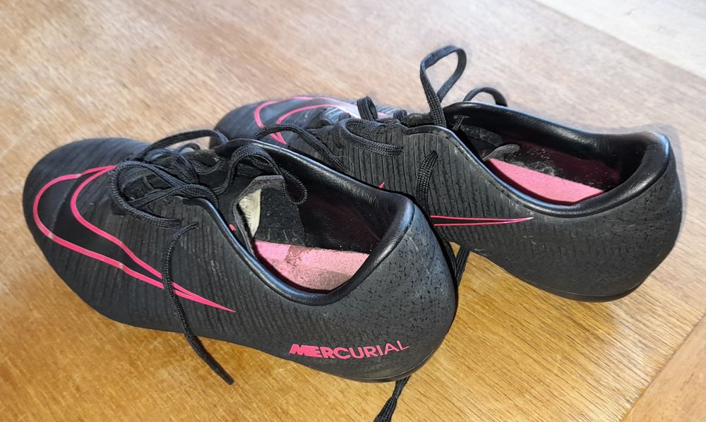 Korki Nike Mercurial rozmiar 34