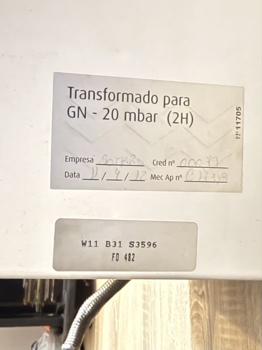 Esquentador adaptado a gaz natural