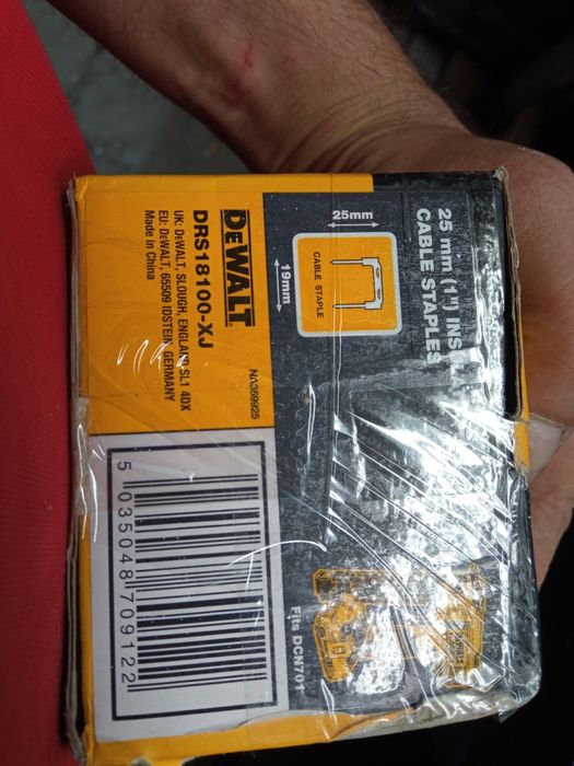 Zszywki izolowane  DeWalt DRS18100