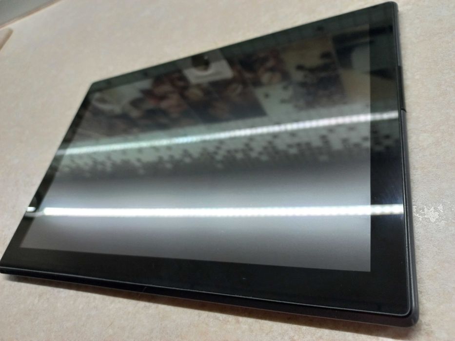 Планшет Lenovo 10". Оригінал! Стан!