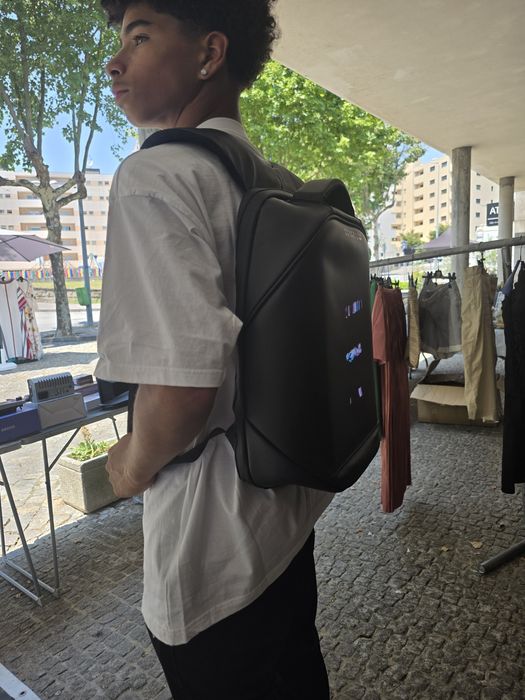 Mochila em led com ecrã