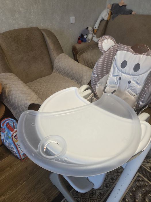 Стільчик для годування Chicco Polly 2 Start, 4-х колісний
