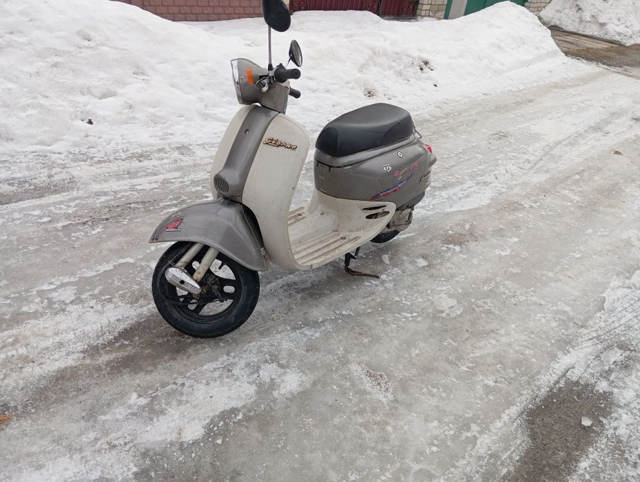 Honda Giorgio af24 2004 року