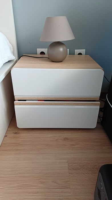 Приліжкова тумба Black Red White