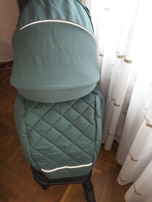 Прогулянкова коляска CARRELLO Bravo б/у