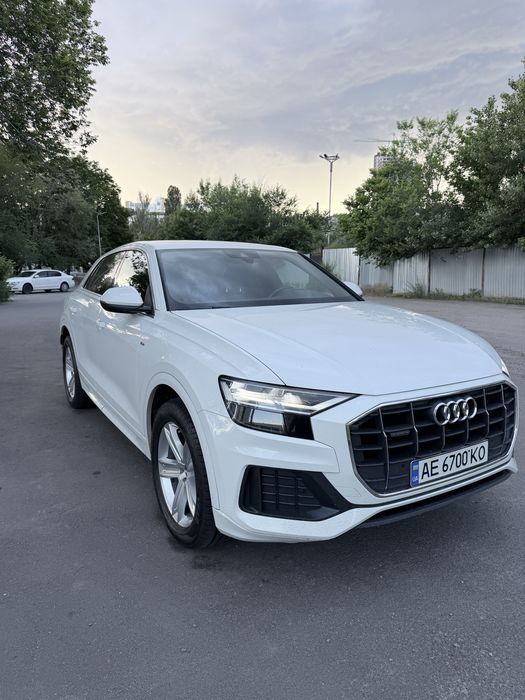 Audi Q8 2019 VIN WAUZZZF16KD045597 фото оголошення 8 з 22