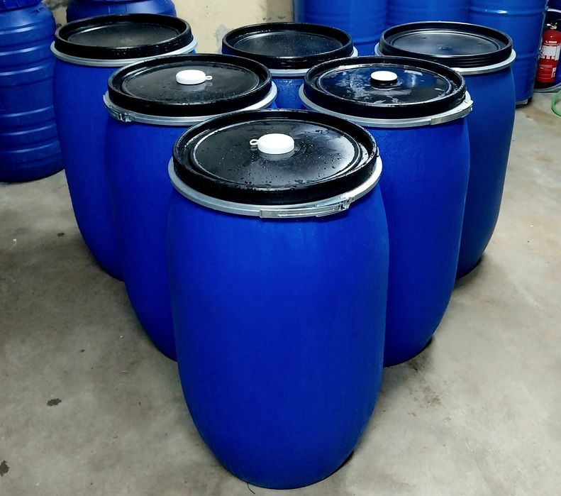 Bidons 220L de metal e 250L plástico, c tampa e aro de metal